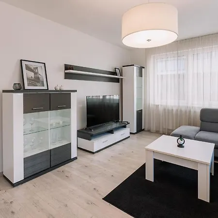 Skau 1 Old Town Family & Business Free Parking Apartmán