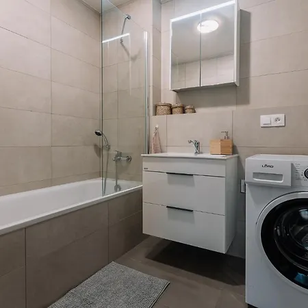 Skau 1 Old Town Family & Business Free Parking Apartmán *