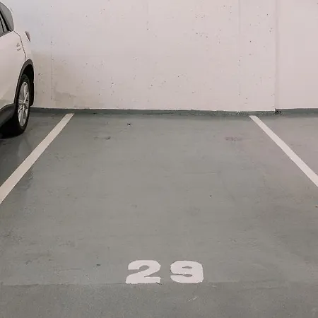 Skau 1 Old Town Family & Business Free Parking