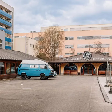 Skau 1 Old Town Family & Business Free Parking * Bratysława