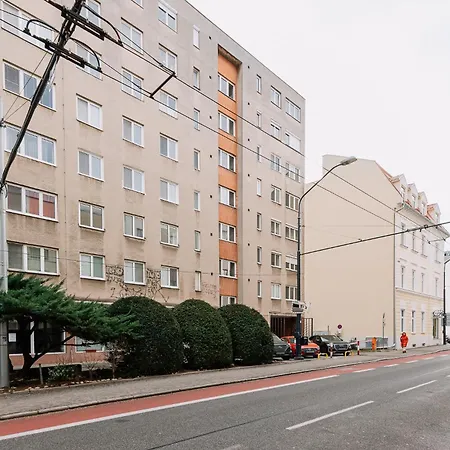 Skau 1 Old Town Family & Business Free Parking Apartmán Bratislava