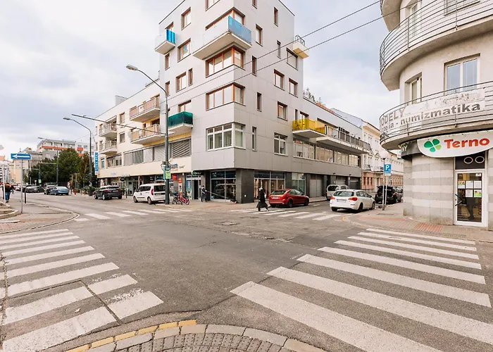 Skau 1 Old Town Family & Business Free Parking Bratislava